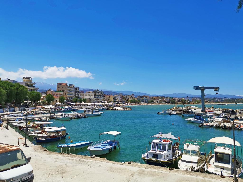 Mare Civitas Apartments room 6